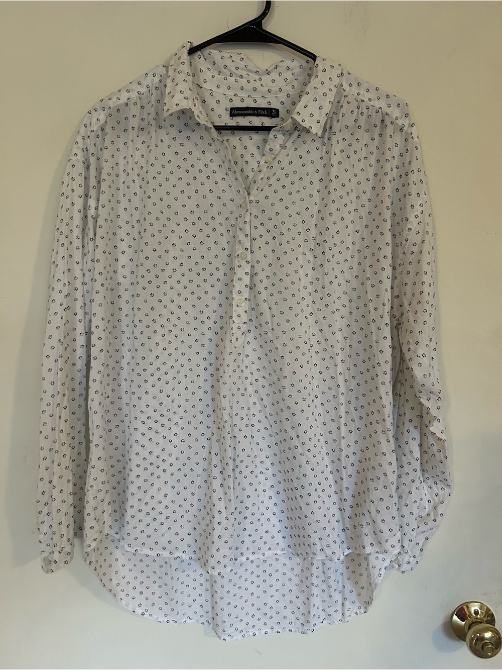 Abercrombie & Fitch White Button-Up Blouse with Navy Dot Print